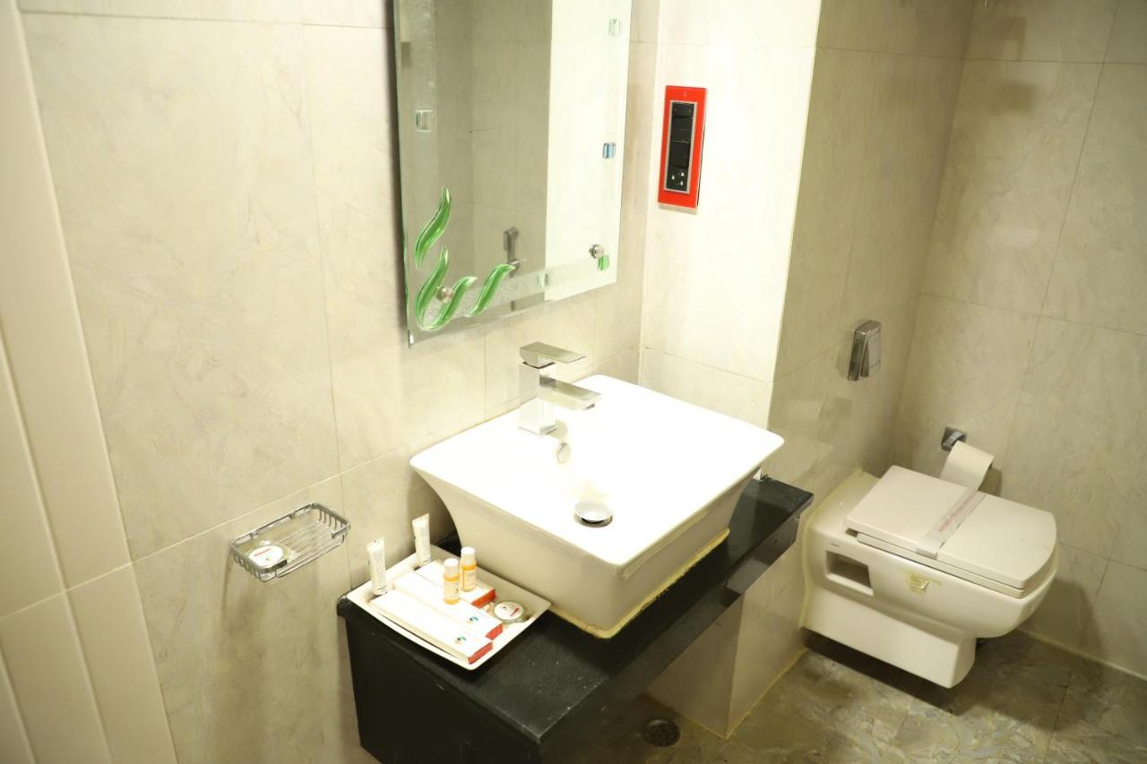 Republic Hotel ปัฏนา ภายนอก รูปภาพ